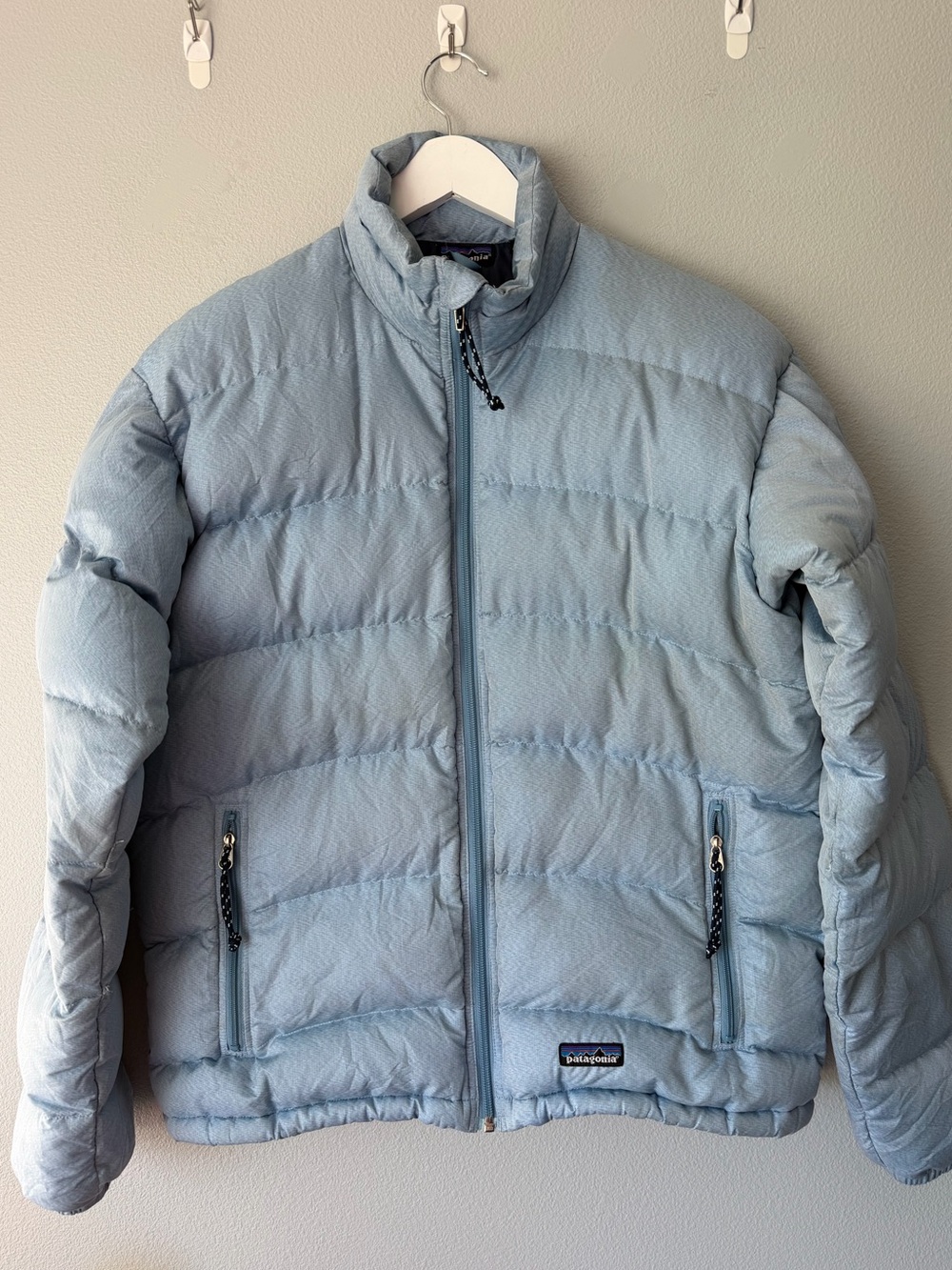 Patagonia light blue Down Sweater full zip down fill puffer coat Women’s sz L